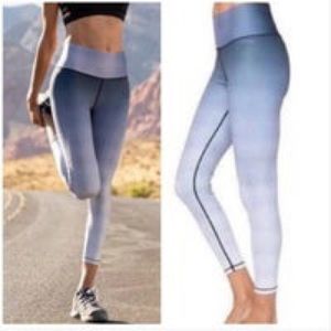 AR-33 leggings